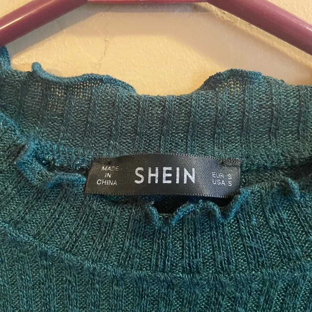 Shein long sleeve cropped sweater size small emerald green Polyester spandex